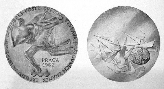 Vstavn medaile Praga 1962 - vlevo avers, vpravo revers
